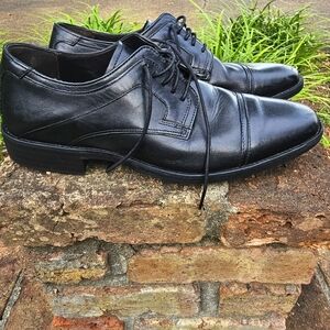 Johnston & Murphy Larsey Black Cap Toe Leather Oxford